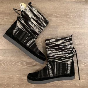 TOMS Womens Black Suede Wool Nepal Boots Size 9